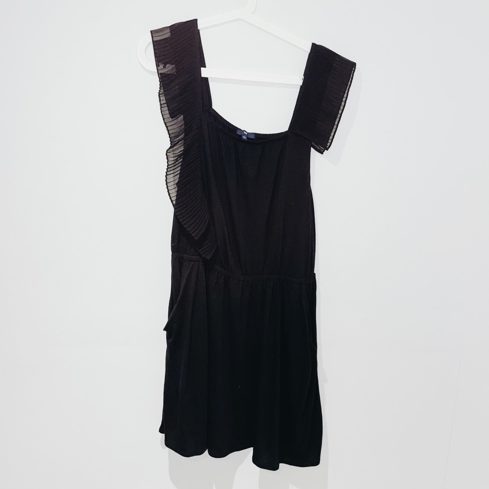 GAP Ruffle Dress - Picture 2 of 2
